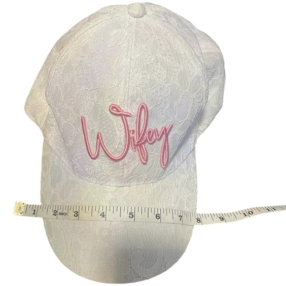 Wifey Embroidered Lace White Cap - Picture 6 of 7